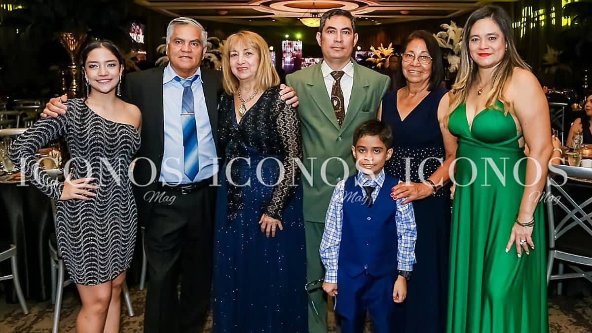 especial graduaciones 2024