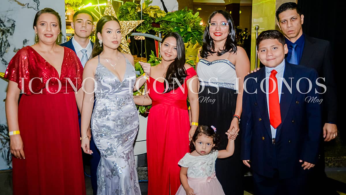 especial graduaciones 2024