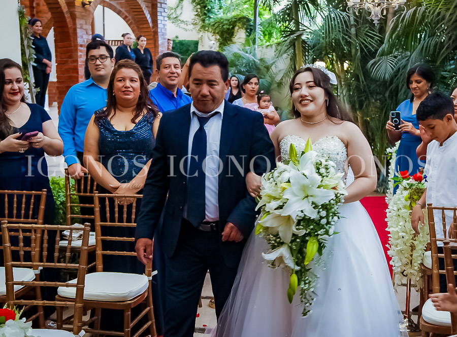 Boda Evelin Fabiola Oyuela Zúniga y Moisés Ariel Sánchez Calderón