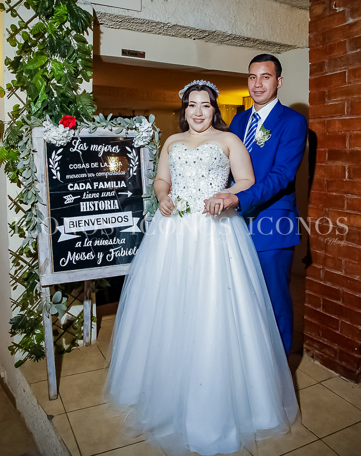 Boda Evelin Fabiola Oyuela Zúniga y Moisés Ariel Sánchez Calderón