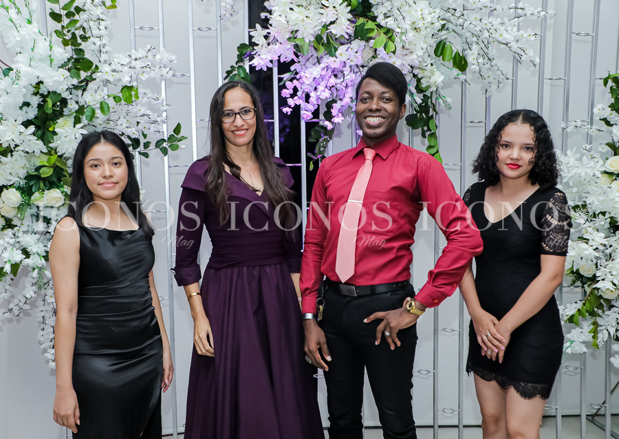 Josselin Nicole Arévalo Rodríguez y Carlos Isaí Sánchez Yanes