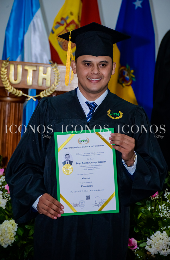 Primera graduación 2024 by UTH Tegucigalpa Honduras parte 3
