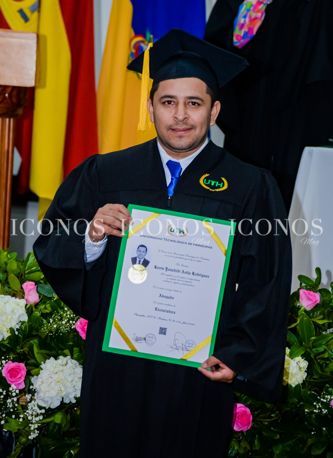 Primera graduación 2024 by UTH Tegucigalpa Honduras parte 3