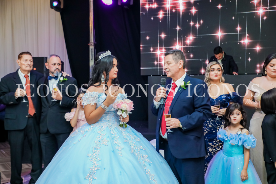 quince anos claudia sophia torres lopez