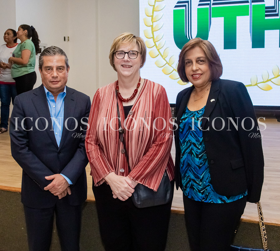 Lanzamiento academia para mujeres emprendedoras AWE 2024 by UTH