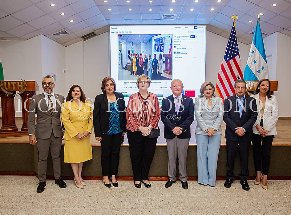 PORTADA Lanzamiento academia para mujeres emprendedoras AWE 2024 by UTH