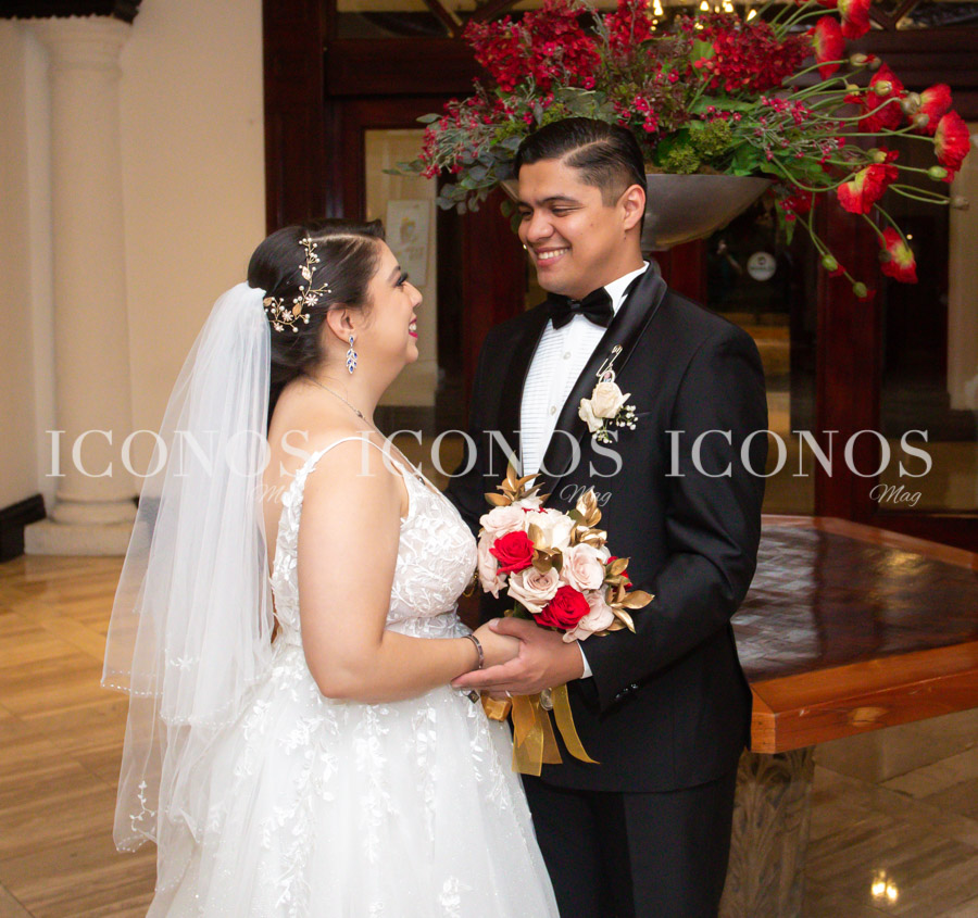 Laura Lucía Valladares Canales y Carlos Alberto Varela Lagos