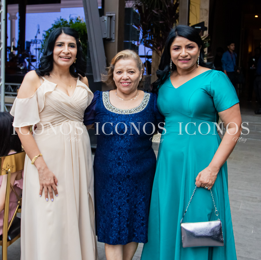 Shirley Paz de Peñaherrera y Arturo Peñaherrera