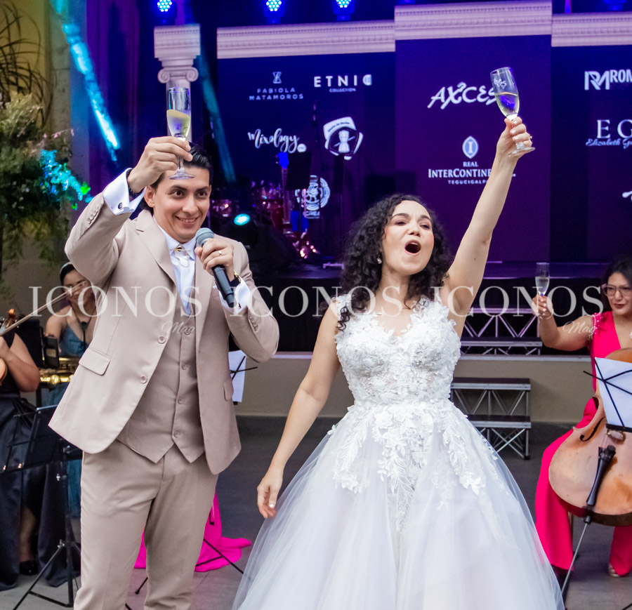 Shirley Paz de Peñaherrera y Arturo Peñaherrera