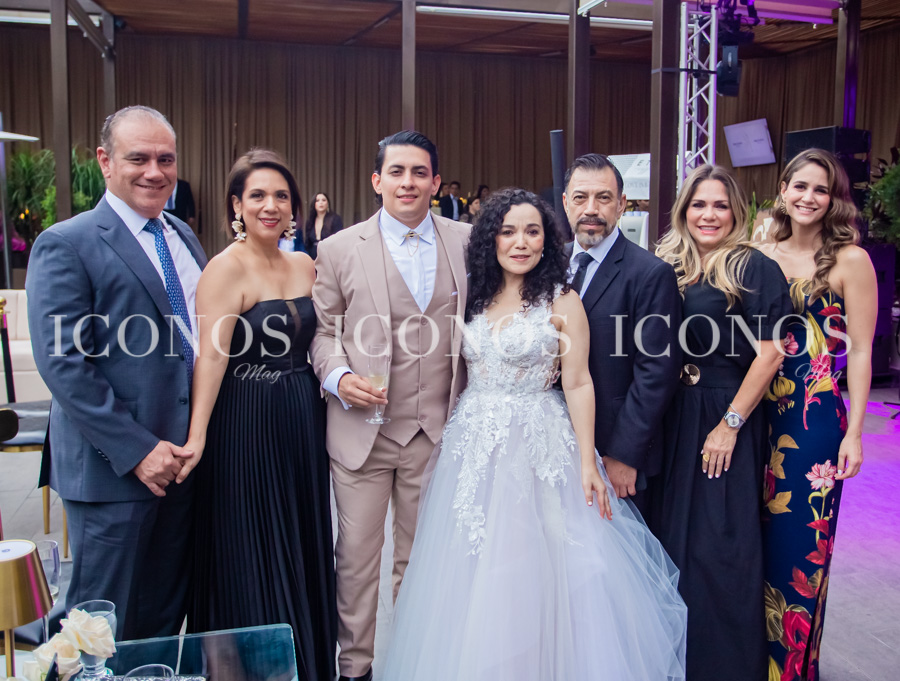 Shirley Paz de Peñaherrera y Arturo Peñaherrera