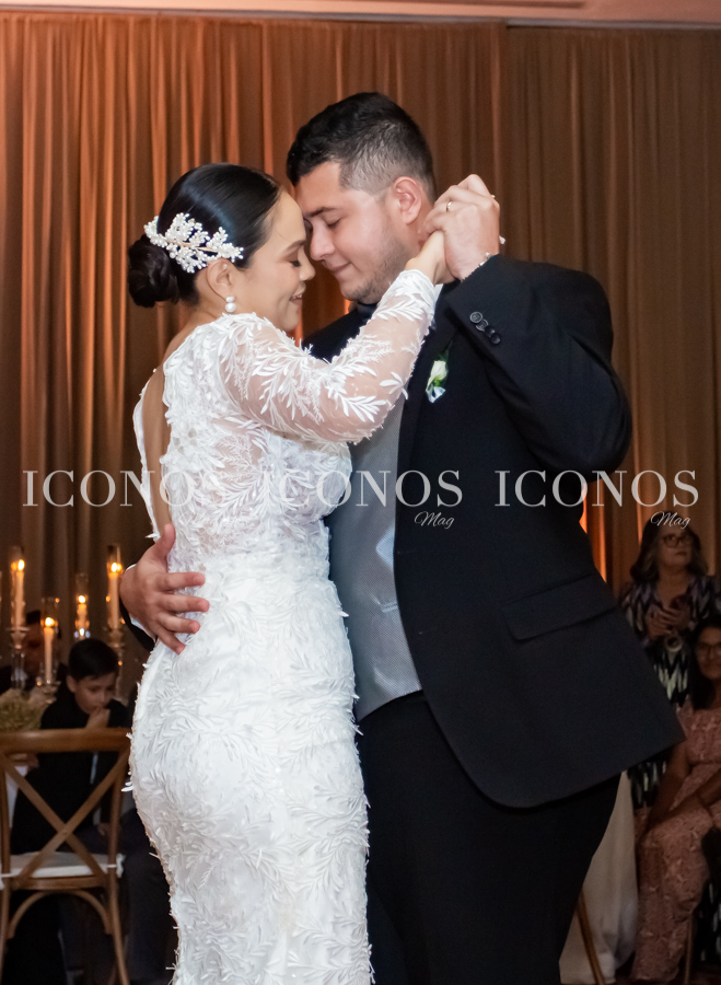 Yeni Alejandra Fuentes Cueva y Jony Alexander Borjas Gunera