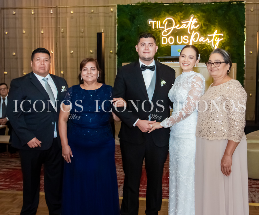 Yeni Alejandra Fuentes Cueva y Jony Alexander Borjas Gunera