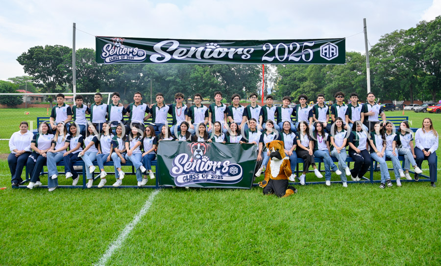 entrance seniors aa 2025 by academia americana 3