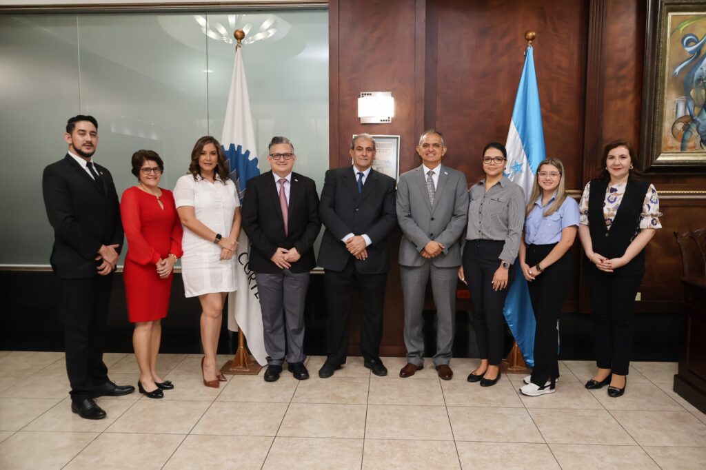 Convenio UTH y Ccic