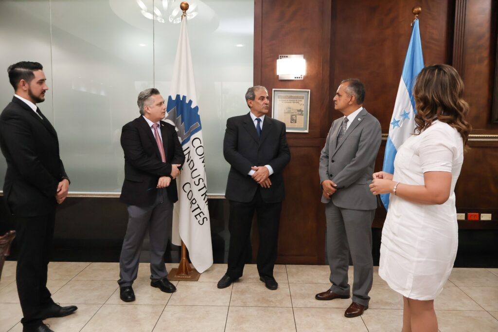 Convenio UTH y Ccic