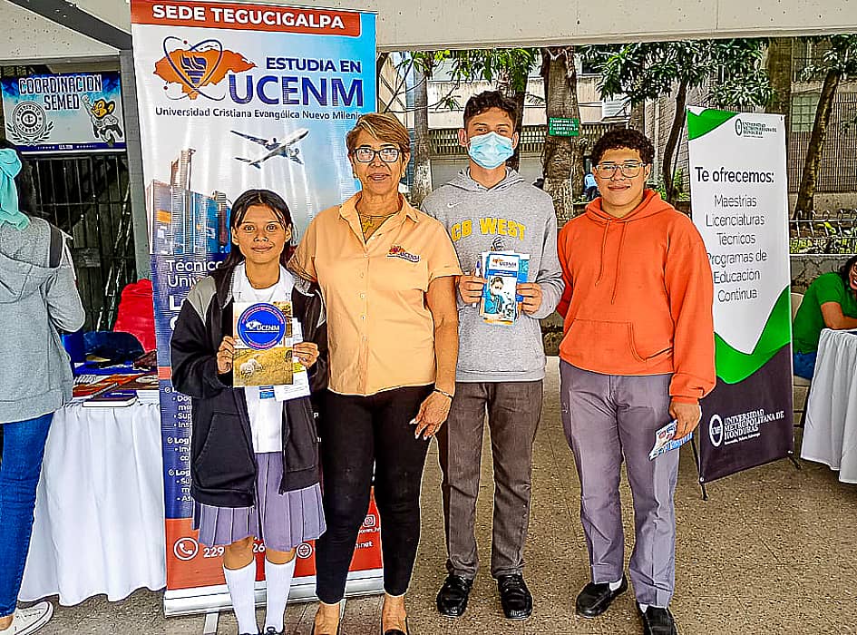 PORTADA UCENM Honduras destaca su oferta académica en la feria vocacional de instituto CVC