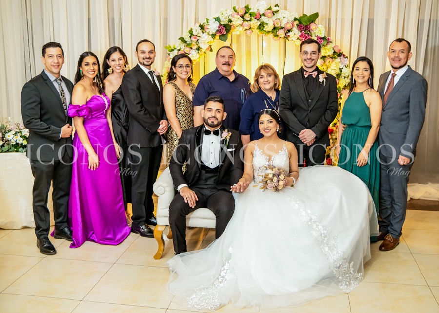 Helen Celina Melgar Rodríguez y Dennis Alberto Meza Ávila