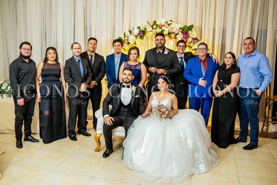 Helen Celina Melgar Rodríguez y Dennis Alberto Meza Ávila