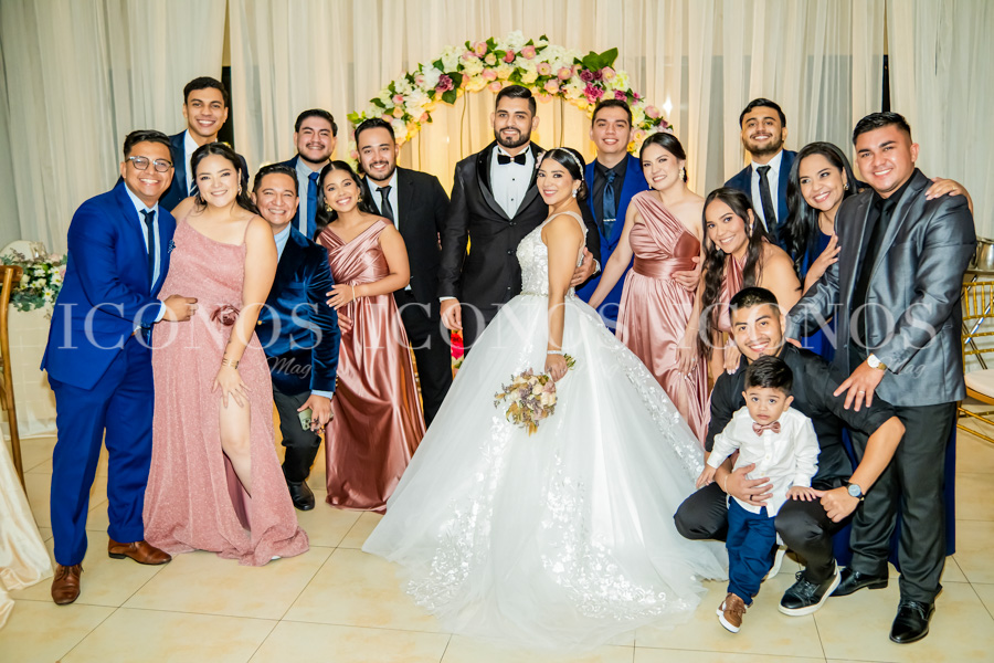 Helen Celina Melgar Rodríguez y Dennis Alberto Meza Ávila