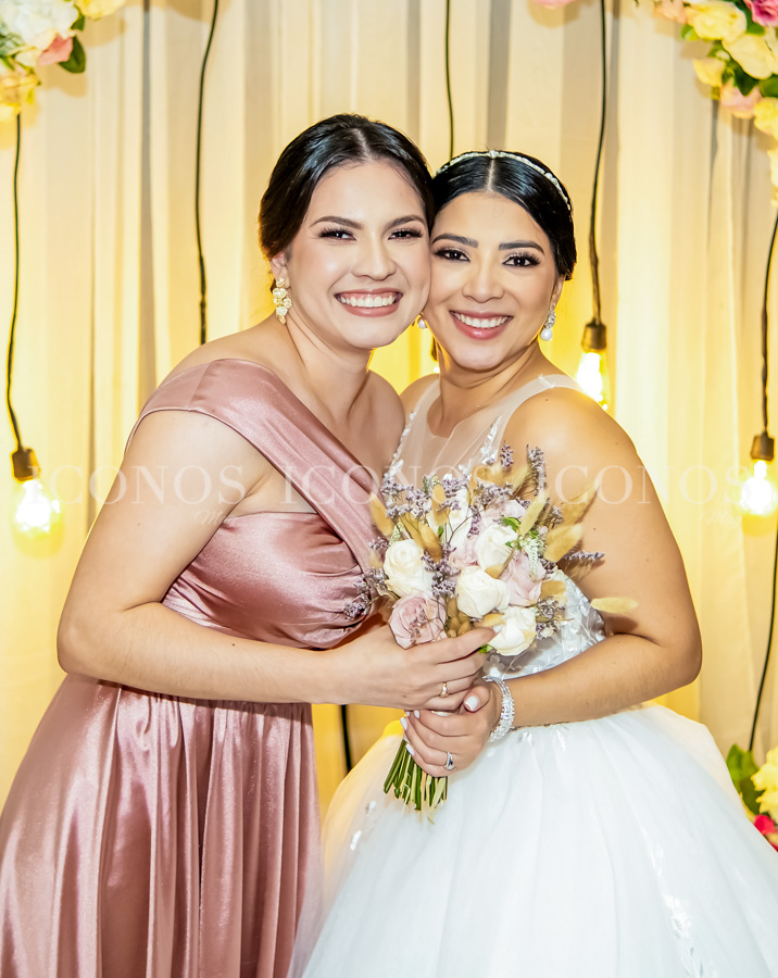 Helen Celina Melgar Rodríguez y Dennis Alberto Meza Ávila