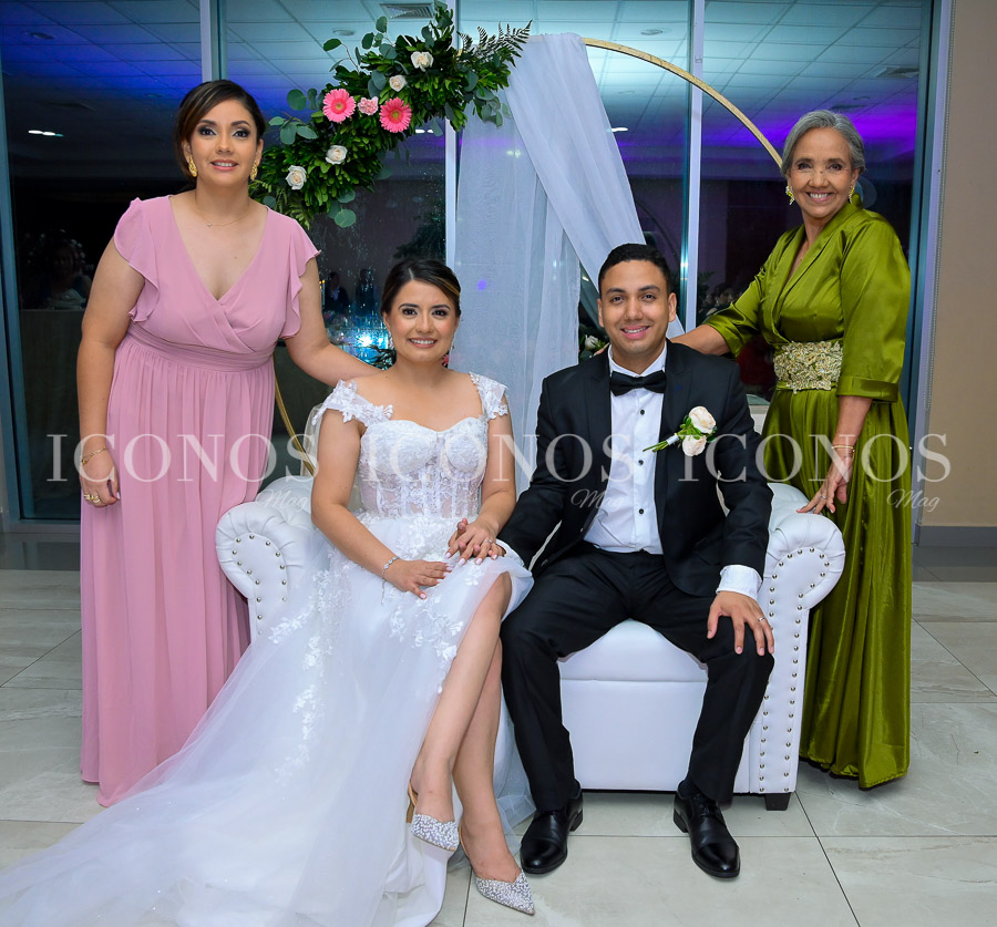 Sloam Iveth Alvarado Reyes y Cristian Emille Suazo Padilla