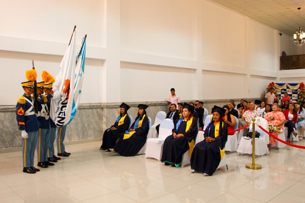 Ceremonia graduación 2024 UCENM Comayagua