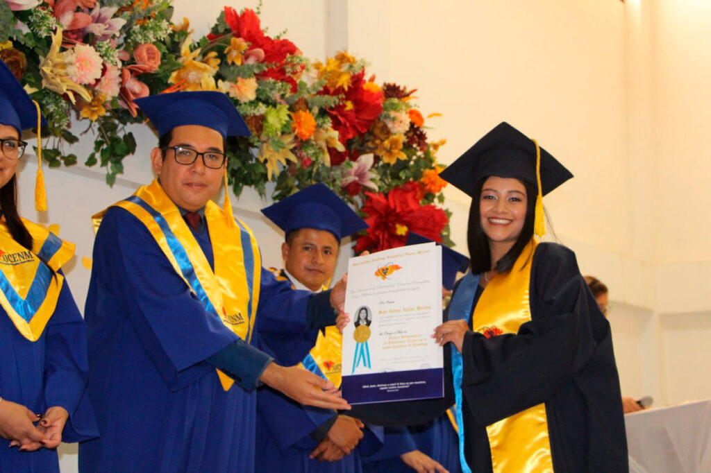 Ceremonia graduación 2024 UCENM Comayagua