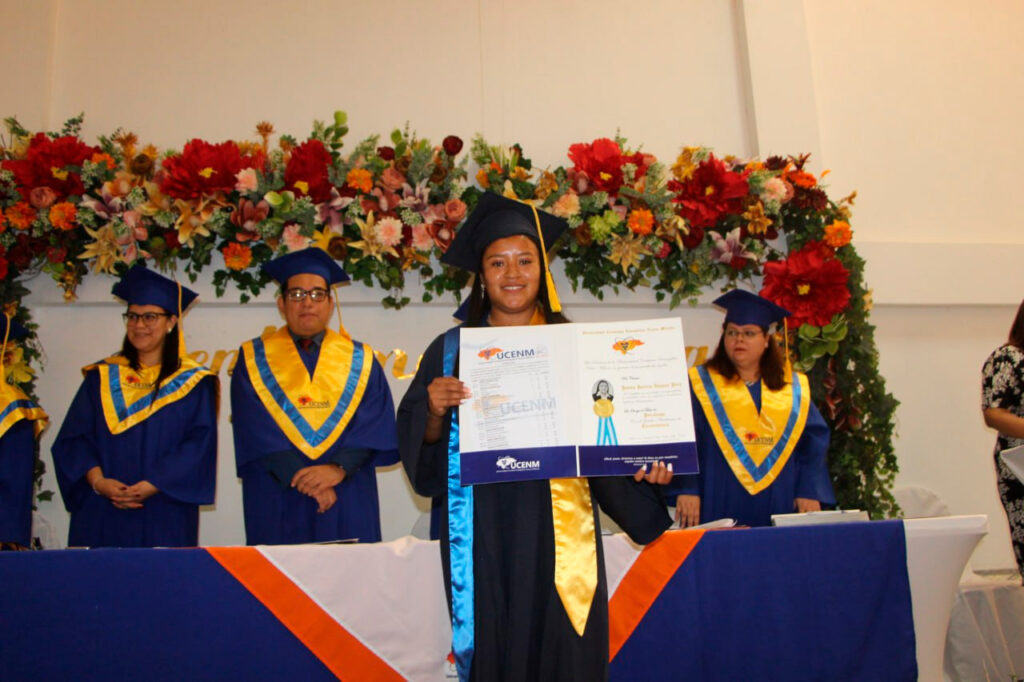 Ceremonia graduación 2024 UCENM Comayagua