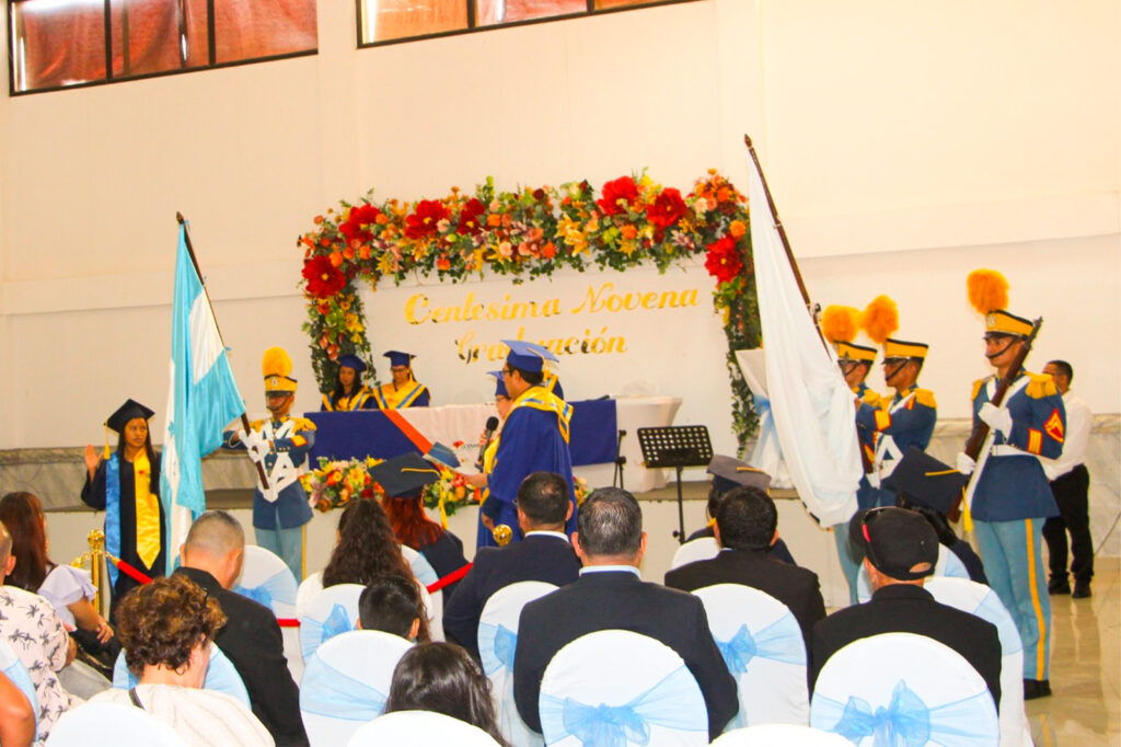 Ceremonia graduación 2024 UCENM Comayagua