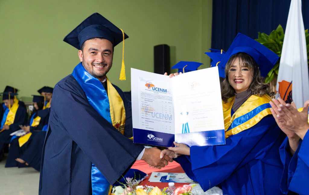 Ceremonia graduación 2024 UCENM Santa Rosa de Copán
