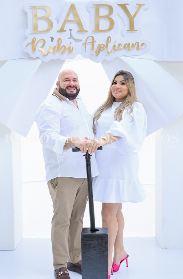 gender reveal bebe nicole marie aplicano ayestas y elmer antonio rubi rivera san pedro sula honduras 3