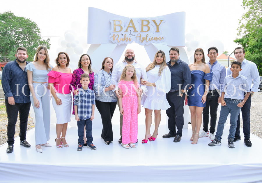 gender reveal bebe nicole marie aplicano ayestas y elmer antonio rubi rivera san pedro sula honduras 3