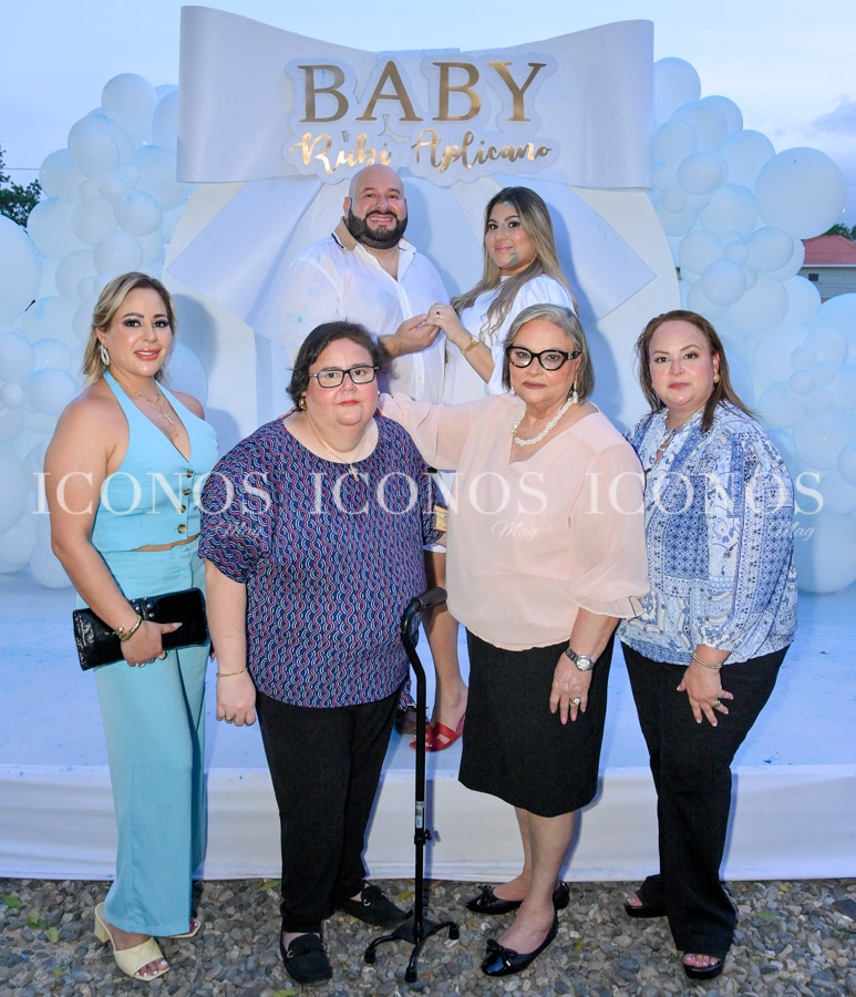 gender reveal bebe nicole marie aplicano ayestas y elmer antonio rubi rivera san pedro sula honduras 4