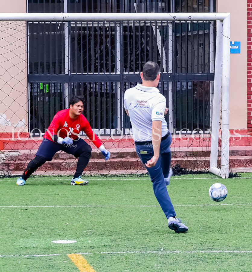 Apertura torneo de fútbol Jugando por la educación by Grupo Flores 2