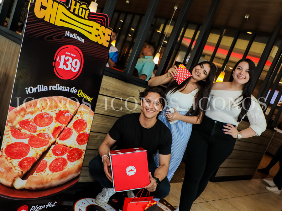 lanzamiento hut cheese mediana 2024 by pizza hut honduras