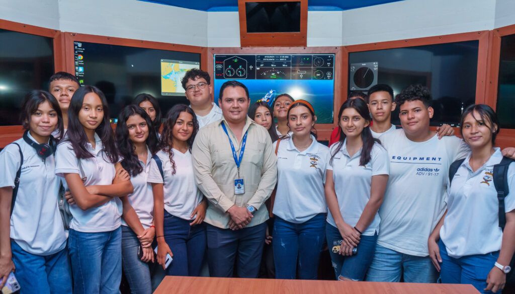 Recorrido estudiantes Franklin Delano Roosevelt a UCENM Honduras