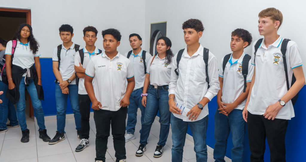 Recorrido estudiantes Franklin Delano Roosevelt a UCENM Honduras