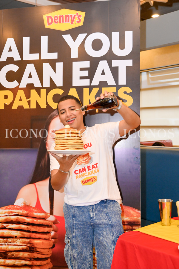 all you can eat buttermilk pancakes 2024 dennys honduras