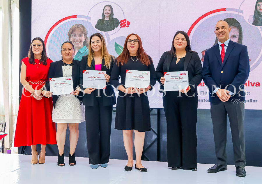 Premiación del programa Mentorías Mujeres BAC 2024