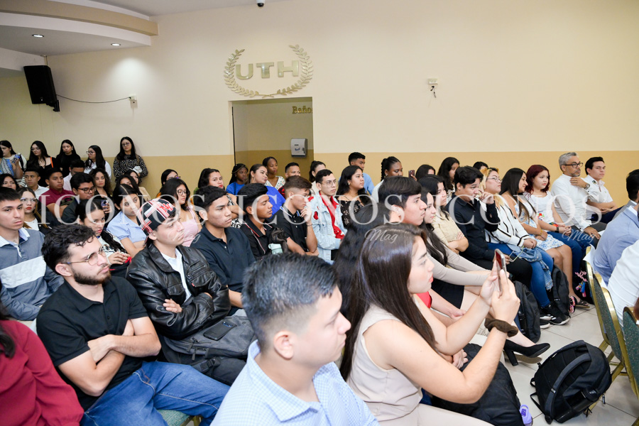 conferencia embajadora estados unidos uth honduras