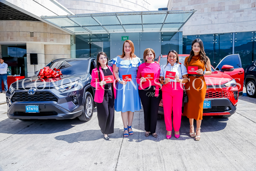 Grupo Flores Honduras y Kinto One entrega vehículos 2024 Tegucigalpa