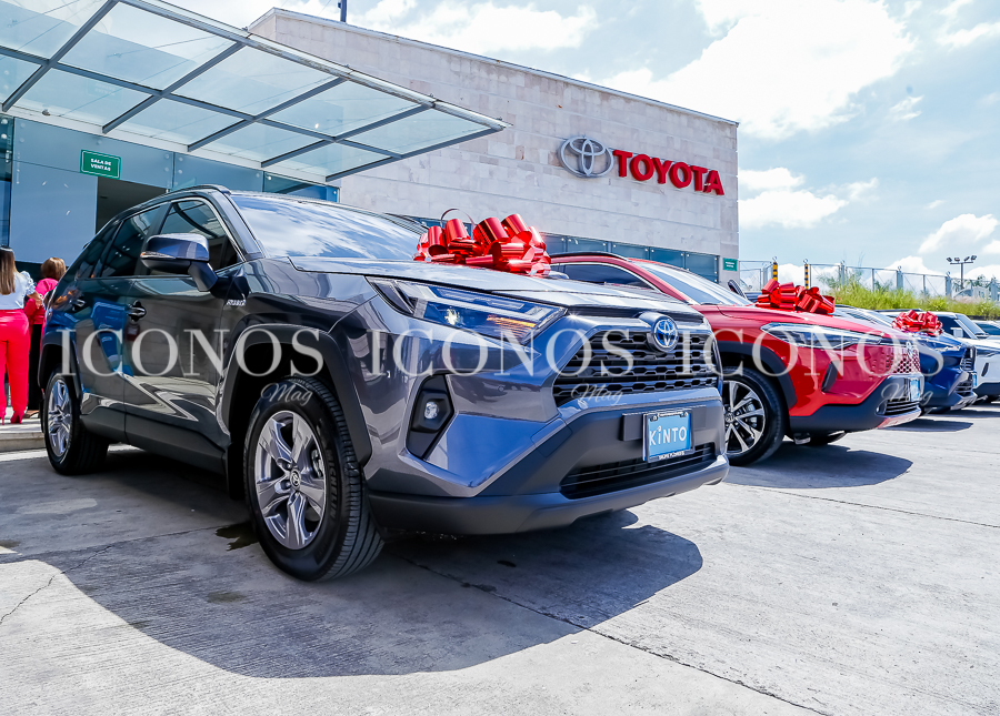 Grupo Flores Honduras y Kinto One entrega vehículos 2024 Tegucigalpa