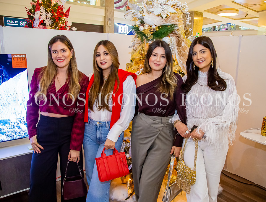 Hosting holidays 2024 by Lady Lee en City Mall Tegucigalpa