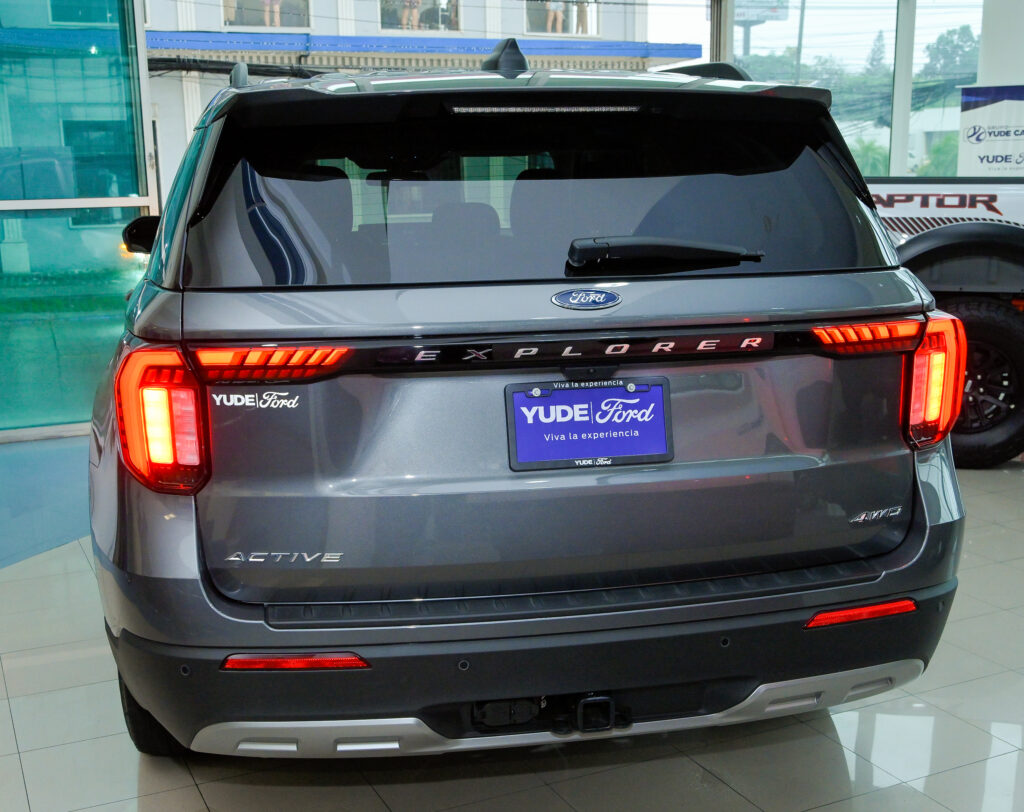 yude ford explorer 2025