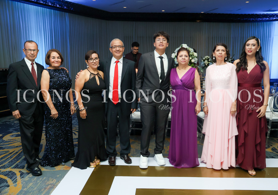 Boda Alejandra Izamar Varela Fajardo y Allan Mauricio Barahona Mendoza