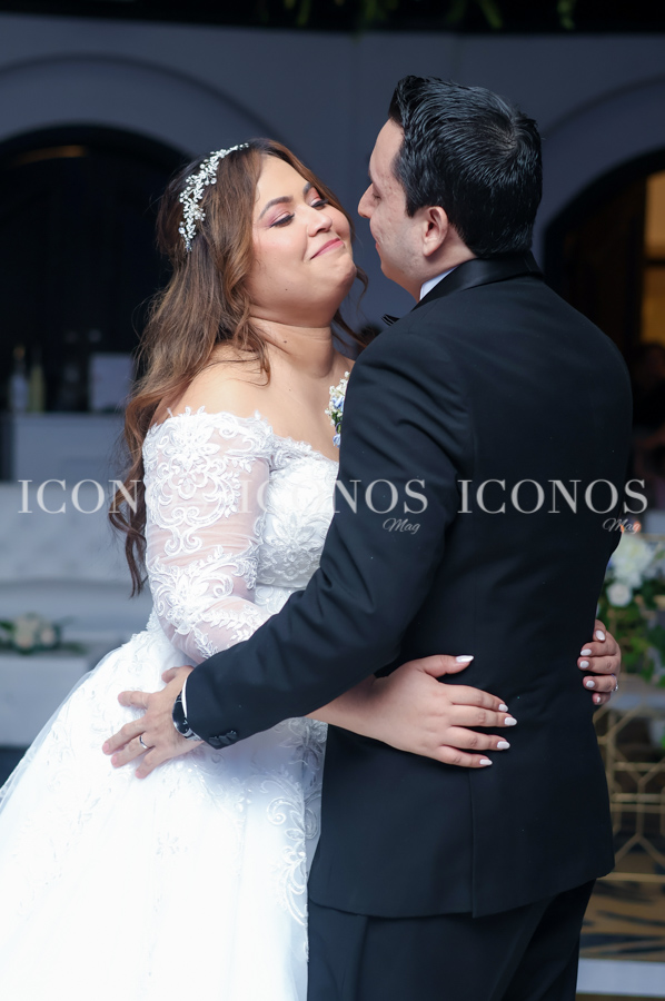 Boda Alejandra Izamar Varela Fajardo y Allan Mauricio Barahona Mendoza