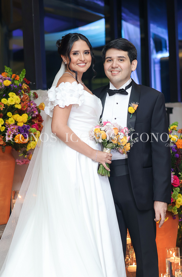 Boda Julie Alexandra Alvarenga Rivera y Claudio Arturo Rojas Menjívar
