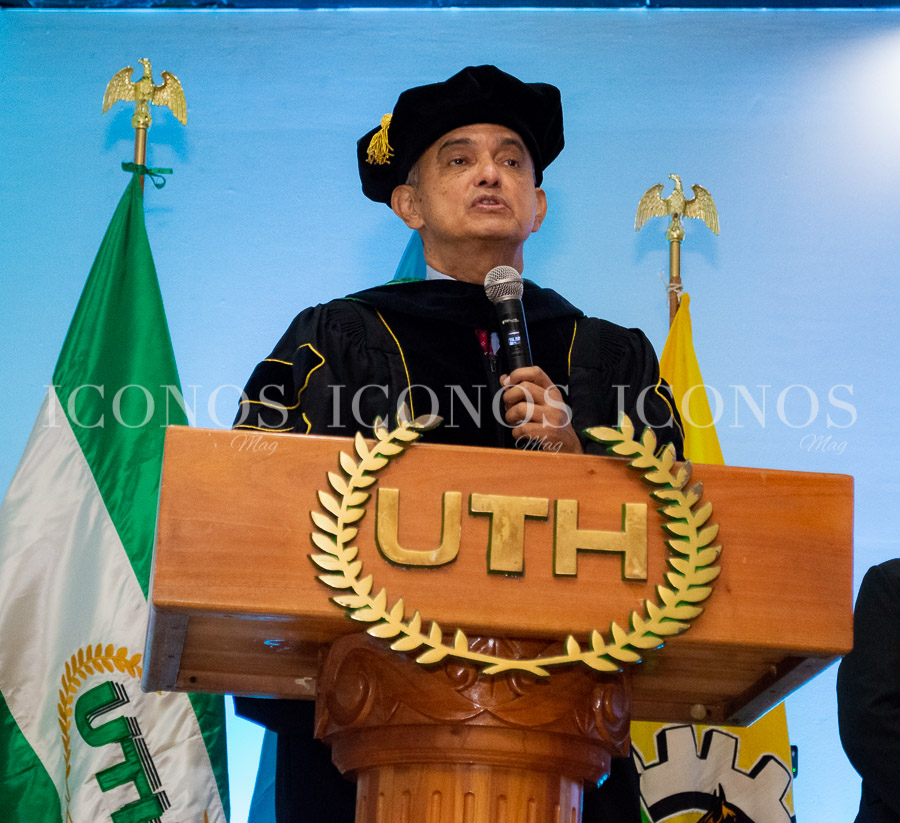 ceremonia matutina graduación 2024 uth campus san pedro sula