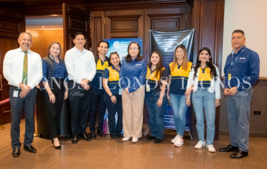 obra teatral scrooge 2024 by banco del pais