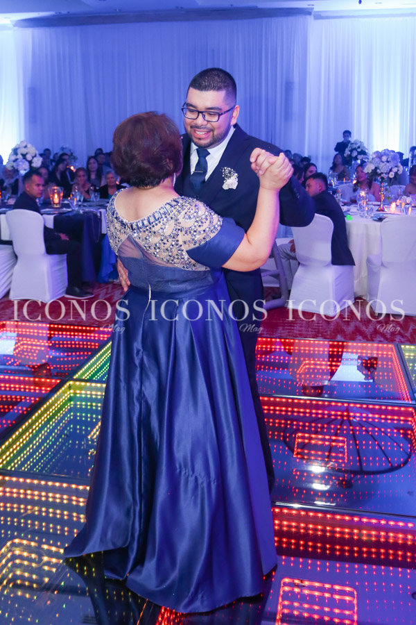 Boda Andrea Nazareth Herrera Vallecillo y José Carlos Téllez Euceda